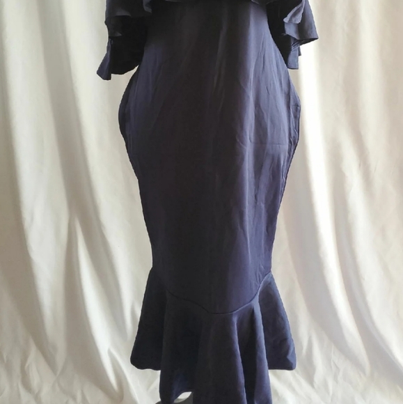 Off shoulder bodycon dress - Picture 4 of 5